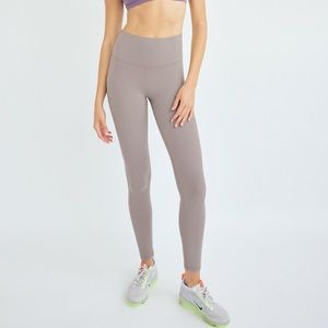 TnaButter Atmosphere Hi-Rise 7/8 Leggings